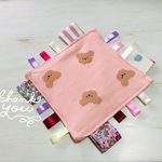 現品限り・カシャカシャ布おもちゃ【ふわくまちゃんピンク✖︎チェリーピンク】