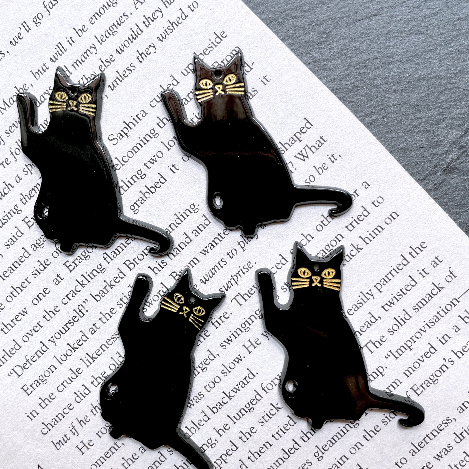 No.284❤黒猫 三日月❤レジンヘアゴム  ブローチ No.284❤黒猫 三日月❤レジンヘアゴム ブローチ