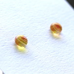 夏色　イエロー　一粒ガラスのスタッドピアス / イヤリング　サージカルステンレス / 樹脂ピアス