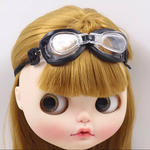 SALE 1/15まで　1000円を700円　1個　ミニチュア　バイク　ゴーグル　ヴィンテージ調　ドール用　ドールハウス　オートバイ モーターサイクル  　ドル活　ドール用