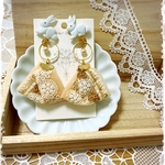 うさぎの刺繍リボンイヤリング