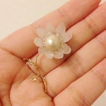 一輪の”purawer"ピアス（orイヤリング）