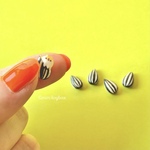 ひまわりの種とぴょこっとハムスター【観賞用/ピアス/イヤリング】