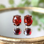 14kgf✳︎レッドガーネットのローズカットオーバルピアス