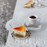 ミニチュア　チーズケーキとコーヒーのセット
