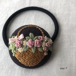 pink rose かご盛り 刺繍ヘアゴム/ブローチへ変更可能