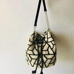 コットンニット バケツ 巾着 ショルダートート 幾何学白