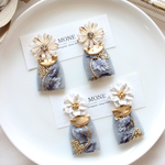 【再再販】大人気　＊　クリア　フラワー　刺繍リボン　ピアス　イヤリング　＊　水色　ゴールド　ブルー　インド刺繍　キラキラ　ビーズ　お洒落　個性的　ウェディング　プレゼント　結婚式　お呼ばれ　