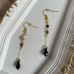 【No.37】BlackCrystal×gold pierce