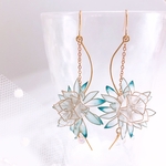 月下美人 (青×ロングver) ピアス/イヤリング  ディップアート アメリカンフラワー 花 結婚式 ウェディング カラードレス 着物 浴衣 和装 和服 きれい 可愛い 人気 ブルー ホワイト 