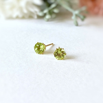再販♡ 宝石質ペリドット AAA 5mm 一粒ピアス アレルギー対応 サージカルステンレス ～ evening emerald ～