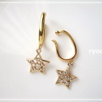大人かわいい星空のゴールドイヤーカフ / イヤーフック（両耳用）★*+/ ビジュー / 七夕 / 星座