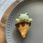 くまのクレープのポニーフック(ピスタチオ)