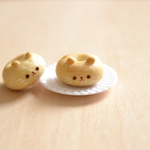 こねこベーグル😸 ブローチまたはマグネット
