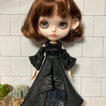 タックワンピース：ブラック　ブライス　洋服　アウトフィット