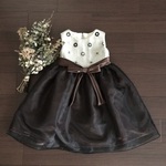 リネン刺繍のシックな女の子ドレス