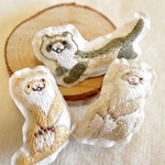 [tomokeiさま用ページ]フェレット刺繍ブローチ3点セット