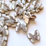 バラ売りOK🦋No.B158、ダブルバタフライ、シルバー、2個、480円