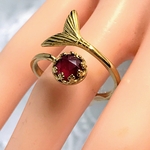  再販　７月誕生石 ・・ルビー  マーメイド テール ring　（ゴールドカラー）