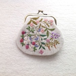 【再販×3】リネンと刺繍の野の花がま口