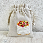 Cafe-sweets☆羊毛刺繍 コットンリネン巾着【小】〜フルーツデコレーションケーキ☆🍓🍊🥝