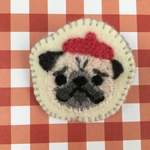 パグ刺繍ブローチ