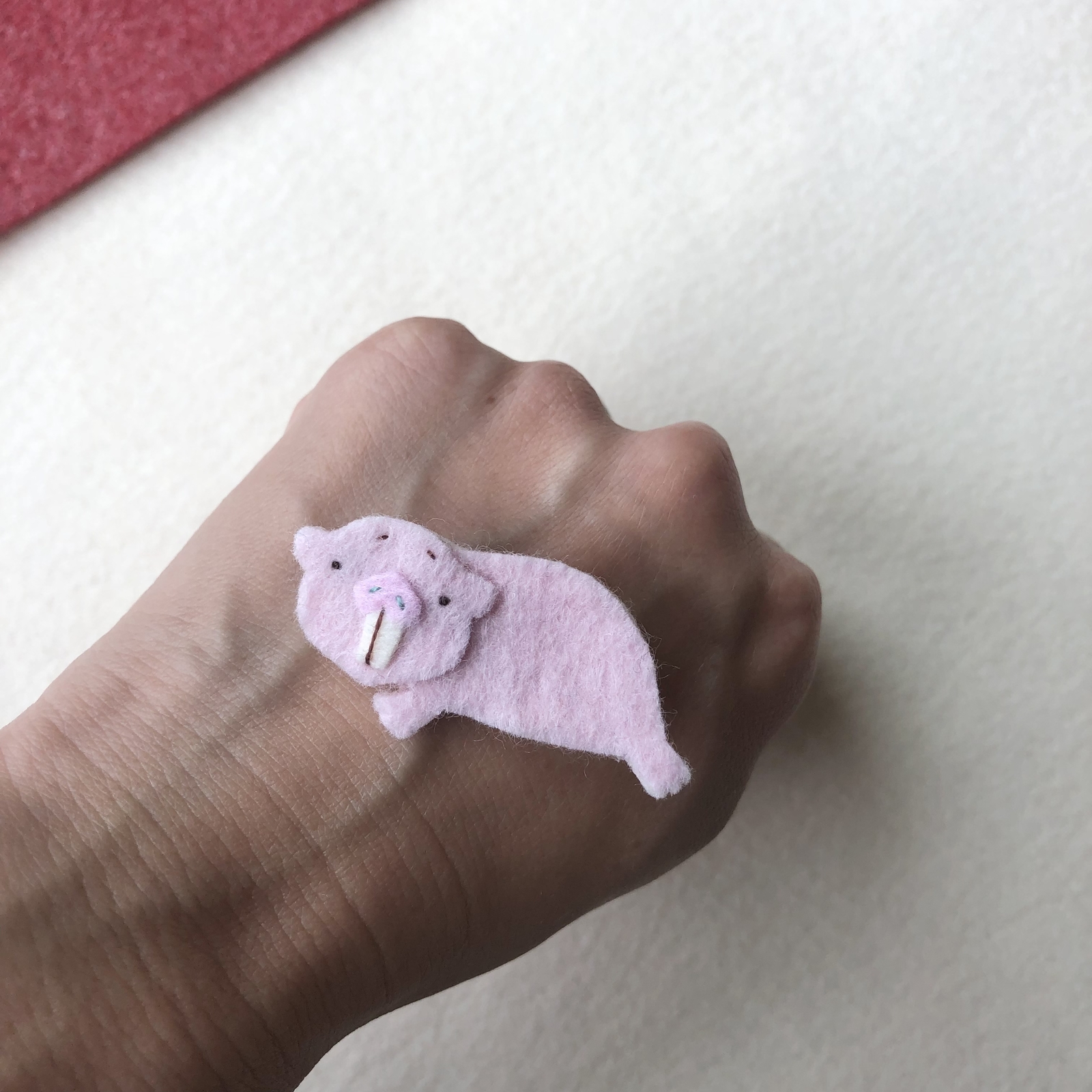 キモカワ動物 ハダカデバネズミブローチ せんたくびよりチハル Minne 国内最大級のハンドメイド 手作り通販サイト