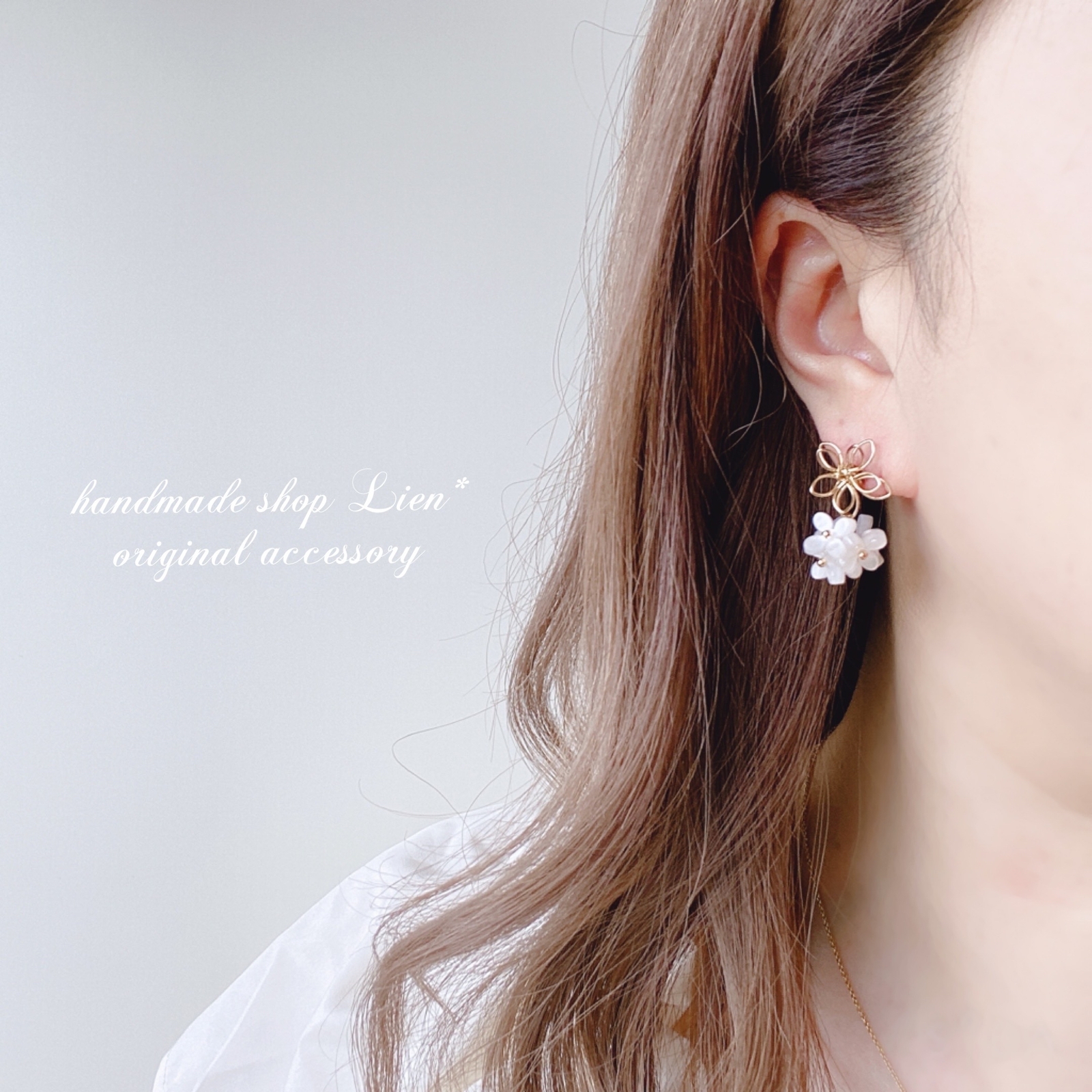 本物フラワー♡ピンクアリッサムのキューブ水中花ピアス／イヤリング スケルトンフラワーピアス/イヤリング (受注生産/オーガンジー