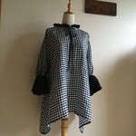 ベルギーLibeco社白黒チェックリネンで作った前後OKフリルゆったりプルオーバー