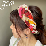 三つ編みヘアバンド  幅9cm 花柄　ボルドー　×  無地　ベージュ　リバーシブル　コットン　100% 大人用