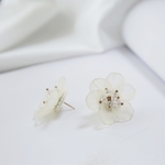クリアボタニカルフラワーピアス