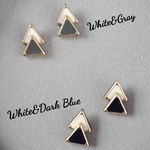 【再販】ツインカラーのシンプル三角ピアス/イヤリング△▲