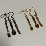 カトラリーセットのピアス