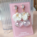 《new》moon bubble(ピアス・イヤリング・樹脂ピアス)