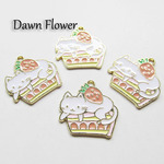 【D-0427】5pcs　イチゴケーキとねこ　25mm　ホワイト＆ピンク　チャーム