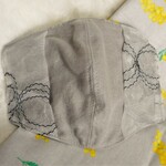 幾何学柄刺繡入りオーガンジーのマスクカバー(帯にオーガンジー、裏面がグレーガーゼ)