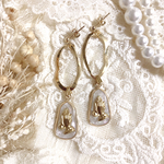 祈りの手×シェル風プレートのイヤリング/ピアス 夏