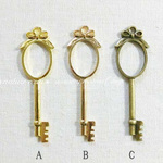 (Bライトゴールドのみ)(5個入)リボン付カギ空枠【3855】(※注意事項有り)
