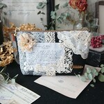 ブラックリネンの乙女ちっくなレースたっぷりの化粧ポーチ ファスナーポーチ