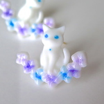 紫陽花と猫のピアス ＆ イヤリング