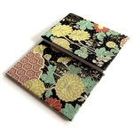 【１冊限定品】金襴織物御朱印帳　文庫サイズ　11x16　菊と亀甲模様　吉祥柄　縁起柄　桐生織物　御朱印帳　蛇腹御朱印帳