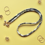 フラワーファブリックのマスクストラップ