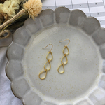 しずくフープのロングピアス/イヤリング