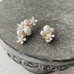 [再販開始♥️]イヤーカフ　クリップイヤリング　フラワーパール[2106015]