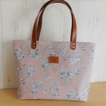 ponchi-love7さま専用　ツタフラワー　くすみピンクのマチ広トートバッグ　