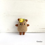 ぬいぐるみ くまくんキーホルダー　少し大きくなりました🐝