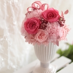 薔薇のプリザーブドフラワー チェリーピンク・ワイヤーチャームつき