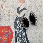 silver vintage opaque black pierce / earring
