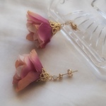 揺れるお花ピアス（ローズ×ピンク）