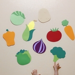 色画用紙でできた野菜たち　壁面飾り　食育　おうち遊び